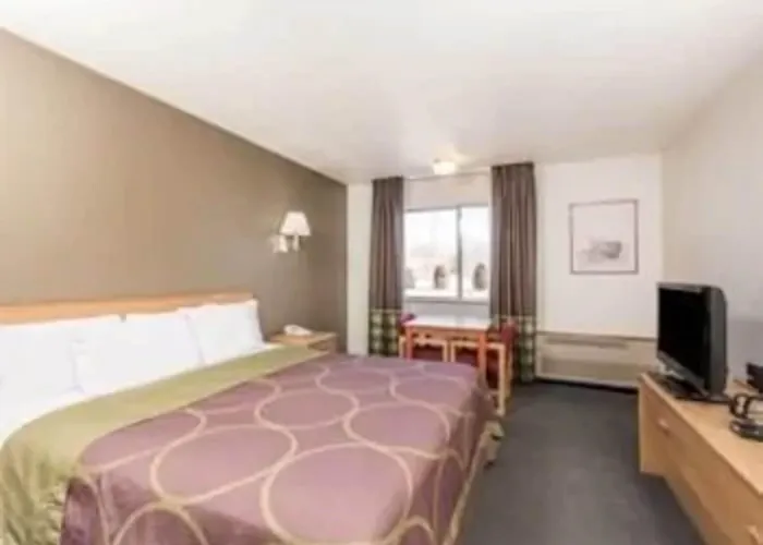 Super 8 By Wyndham Bernalillo